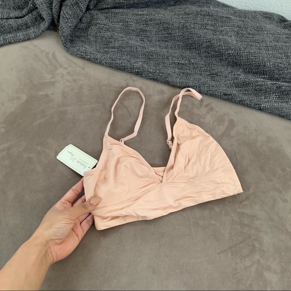Forever 21 Other - Silky nude bralette NWT